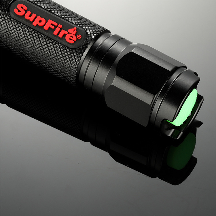 神火X8強光高亮多功能LED手電筒圖片2 神火X8強光高亮多功能LED手電筒圖片2