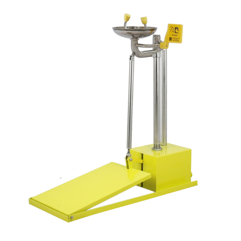 補天BTL81C碳鋼自動排空防凍立式洗眼器