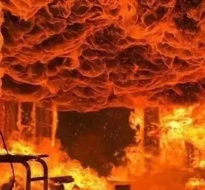 消防員應對轟燃和回燃的預防及防護措施圖片