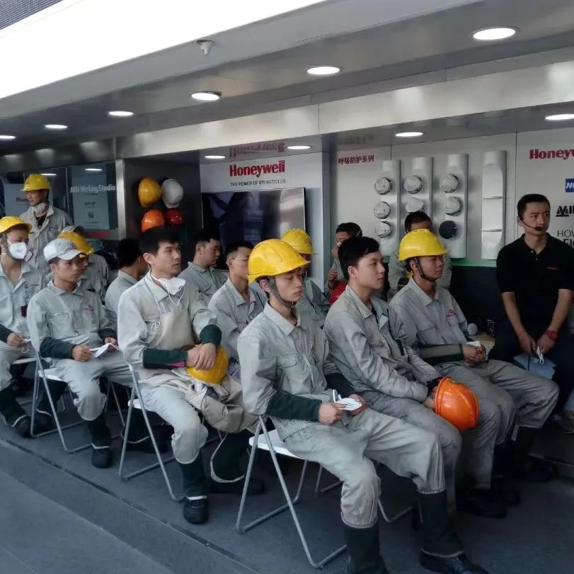 響應安全生產標準體系升級  霍尼韋爾啟動職業安全與健康篷車路演1
