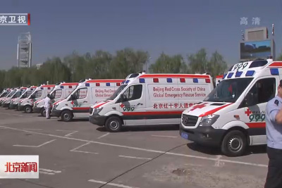 新型改造后的維穩(wěn)醫(yī)療車圖片