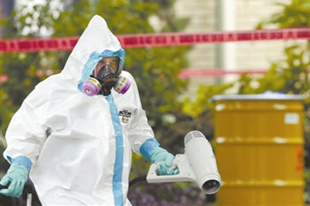 埃博拉醫用防護服有效隔離埃博拉病毒