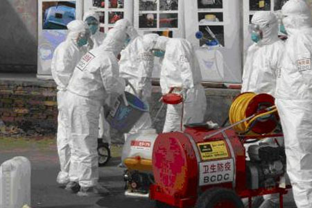 醫(yī)護(hù)人員使用個人防護(hù)用品預(yù)防病毒感染