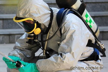 化工企業(yè)穿戴空氣呼吸器防化服檢測(cè)