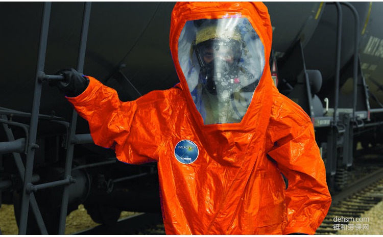 全封閉防化服指標(biāo)參數(shù)及使用方法